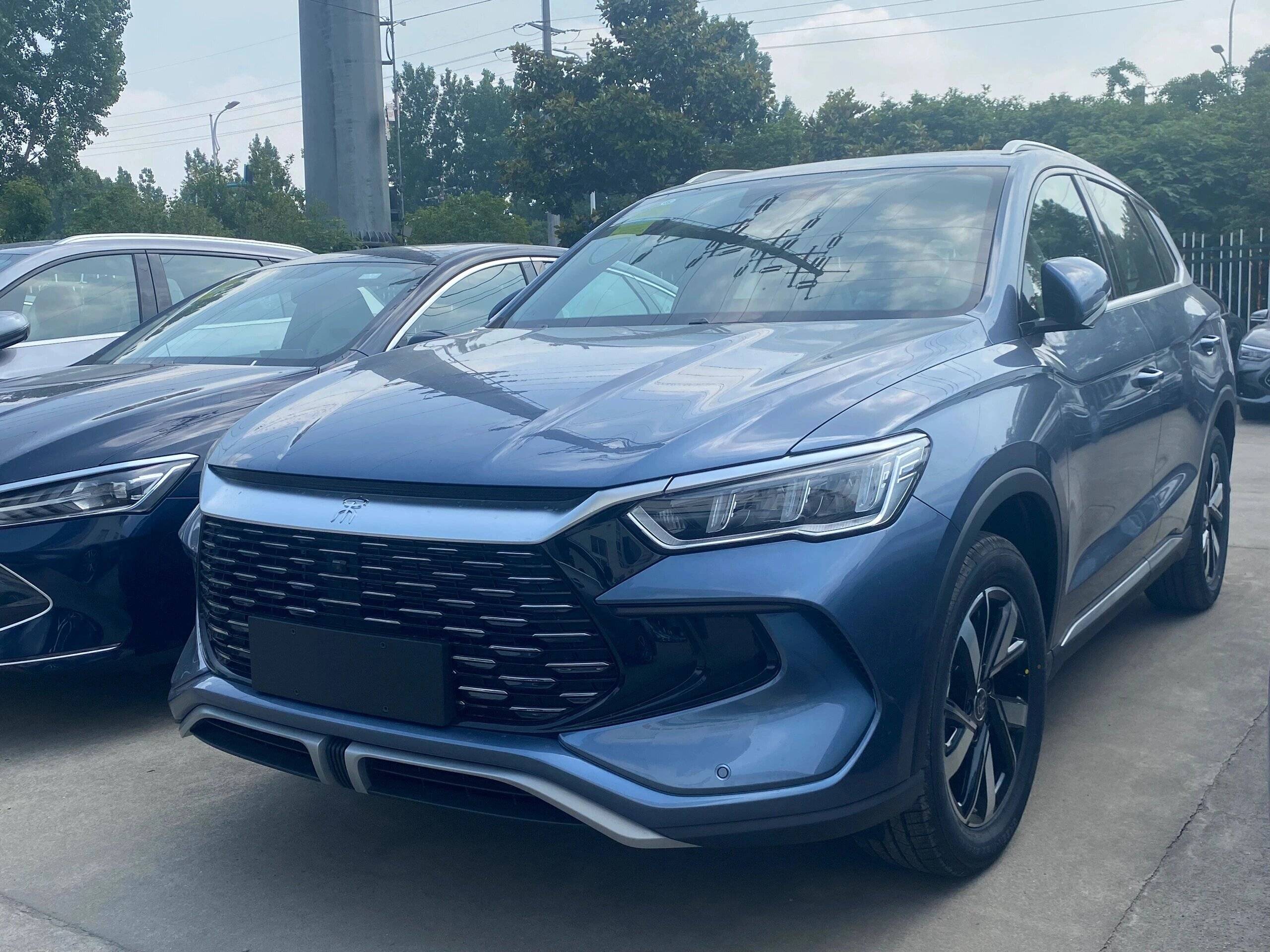 对比老款降价两万,比亚迪宋Pro DM-i荣耀版上市,10.98万元起_搜狐汽车_搜狐网