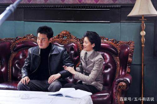 嬷嬷的干儿子,出道14年不温不火,妻子却越来越红_王媛可_王雨_李明启