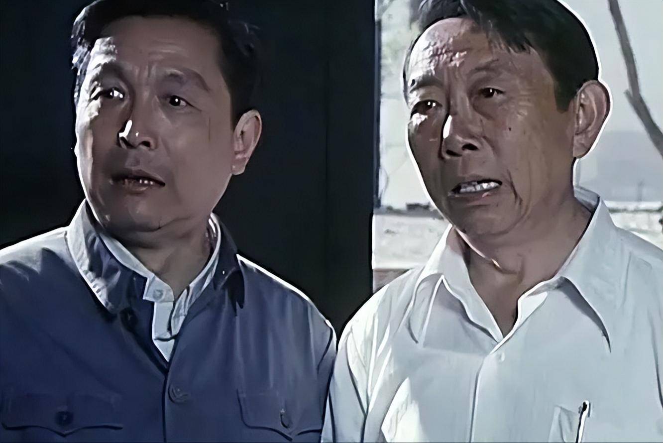 阿满喜剧系列电影,在营构情境上,着重展现人物性格推动故事情节_建构