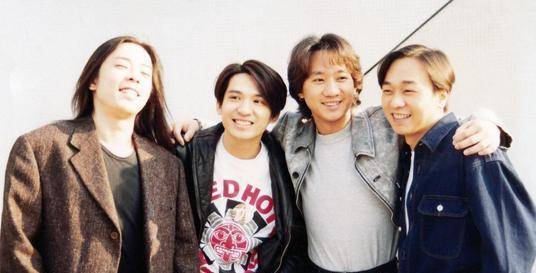 beyond灵魂黄家驹:从默默无闻到家喻户晓,路并不平坦_日本_歌迷_演唱