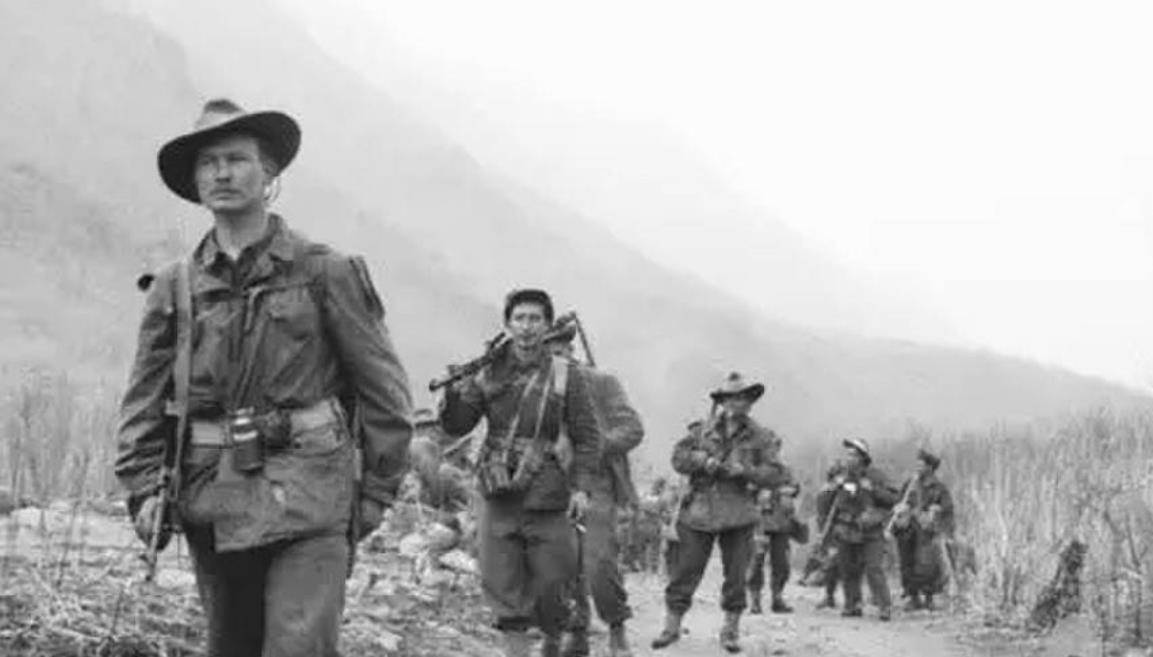 到了二战后就彻底抛弃了大英帝国投入美国的怀抱,和想要走过场多的