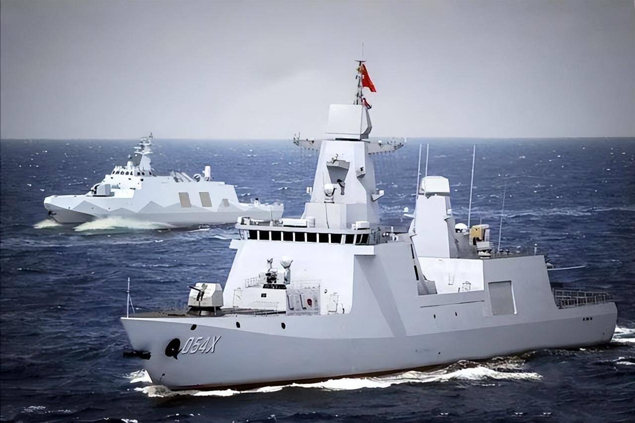 中国新一代054b型导弹护卫舰,却仍使用柴油机,没有超视距雷达吗