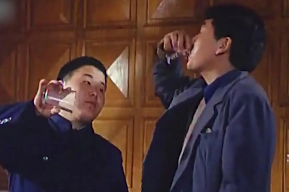 阿满喜剧系列电影,在营构情境上,着重展现人物性格推动故事情节_建构