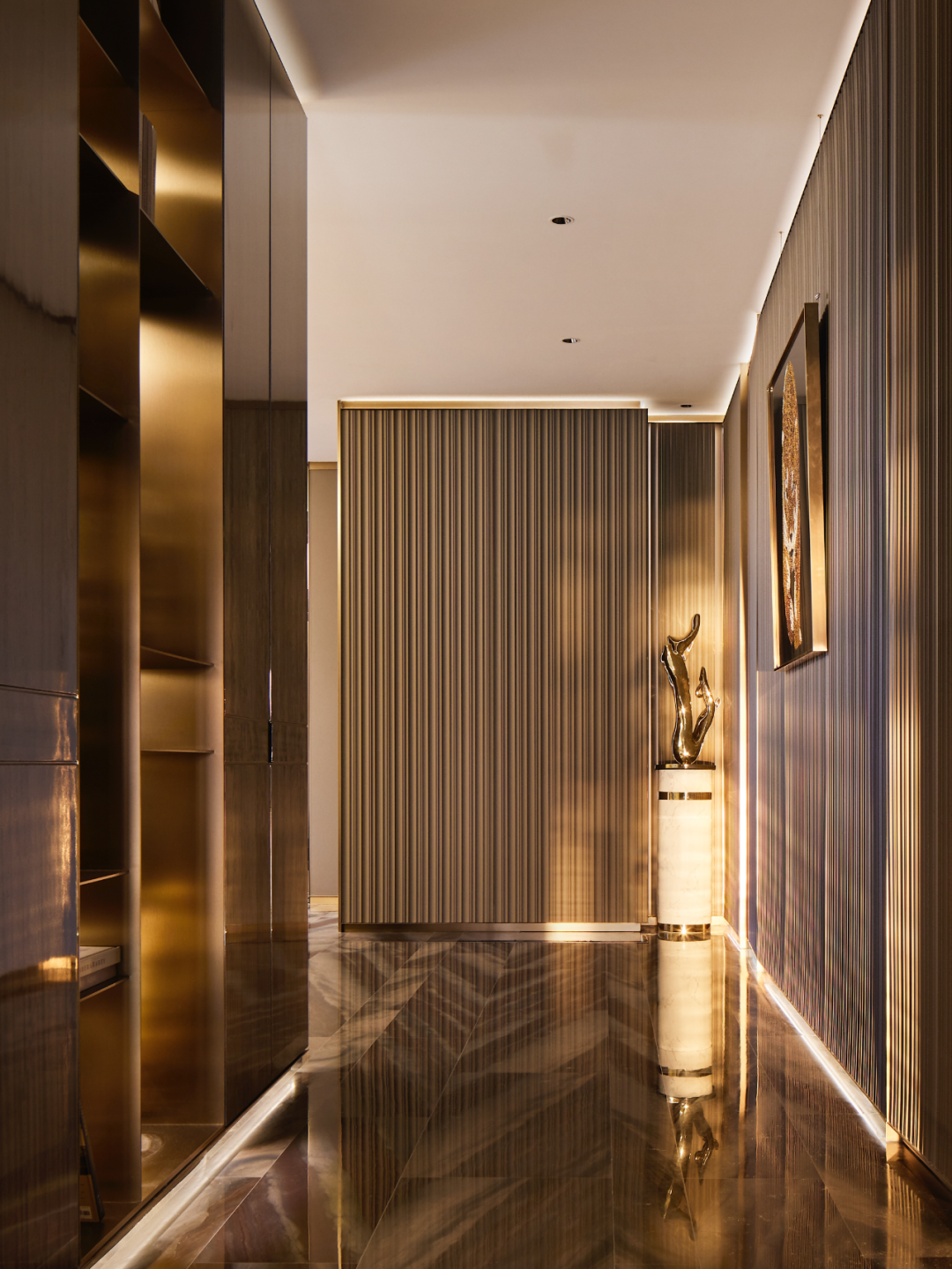 月光白石,挪威木纹石等石材;入户门采用master或者dierre装甲门