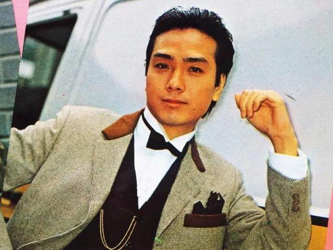 伍卫国:曾和刘晓庆苦恋5年,分开后不拍戏也不结婚,72岁还单身_事业