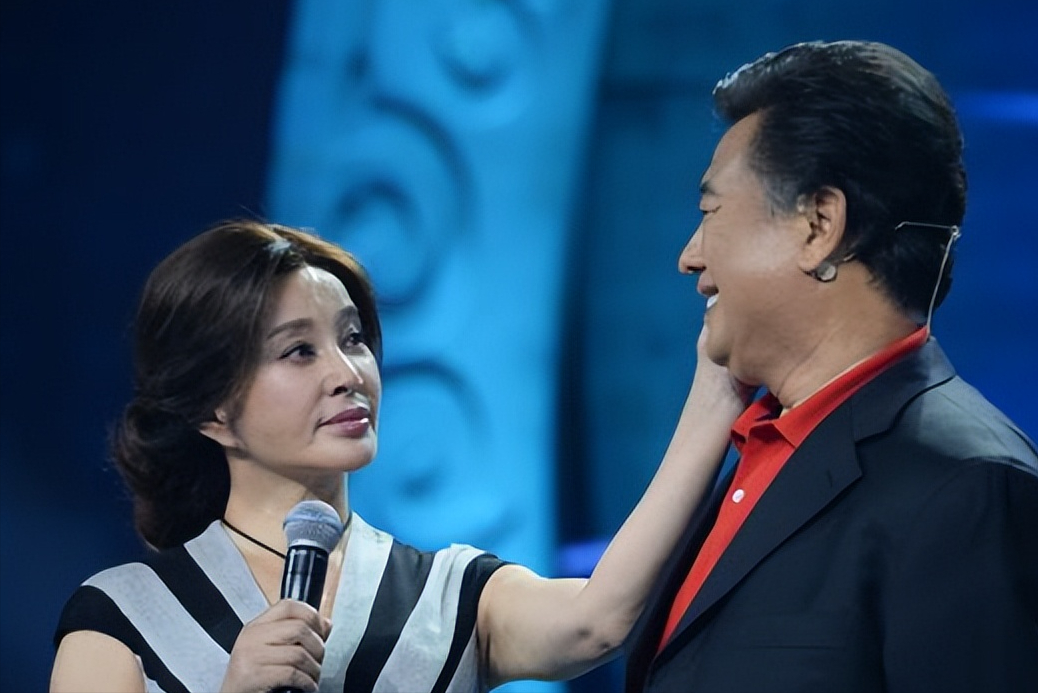 刘晓庆:7个男人贯穿一生,4段婚姻都没生过孩子,62岁还当新娘_姜文_陈