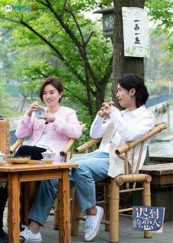 熟龄男女盲选"火锅式"四人约会,《迟到的恋人》在线追爱火力全开_邹