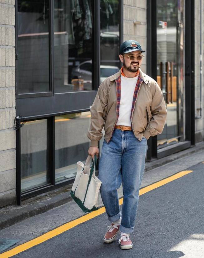 搭配休闲西裤变身商务型男西裤自带商务风的属性,搭配g9夹克就很适合