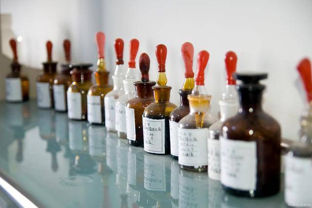 除漆脱漆剂成分分析化验工业溶剂配方分析测试
