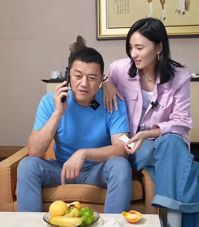 原创李亚鹏回应直播哭穷著名编剧女明星睡了一圈知足吧