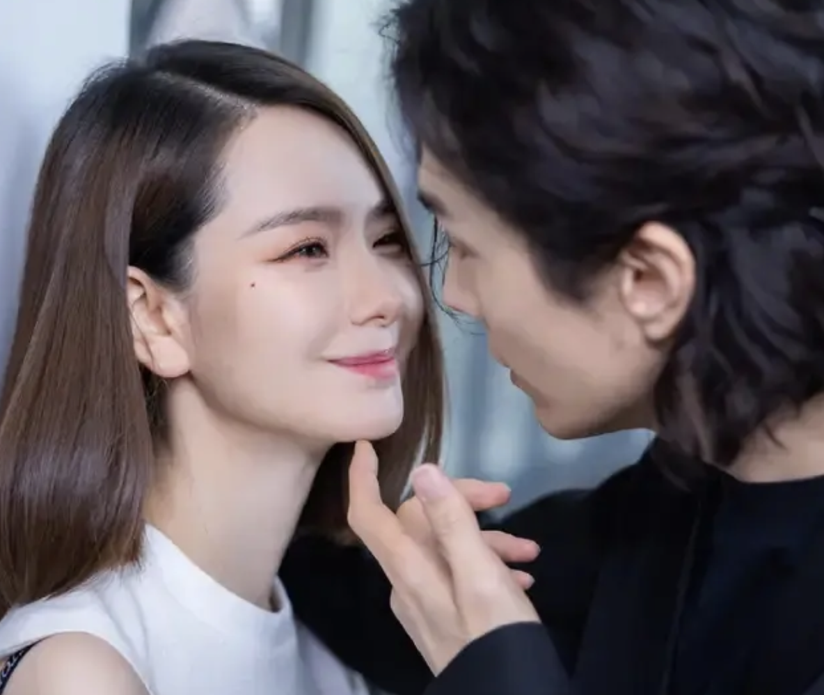 恋情曝光被分手,代言被罚,子随母姓,一天7个瓜有