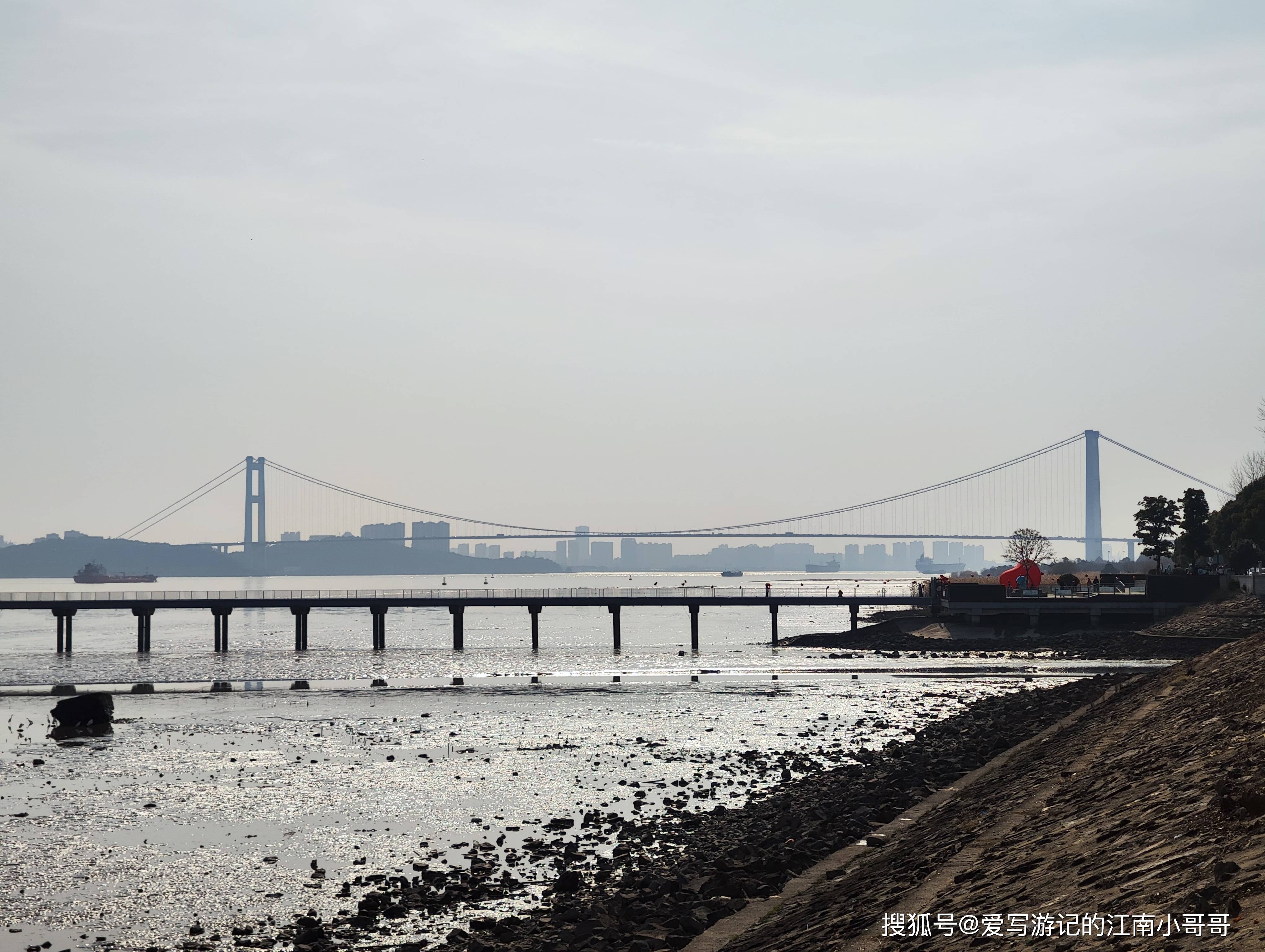 67在靖江东线第一帆纪念公园里,见证了炮火纷飞,见证了军民团结