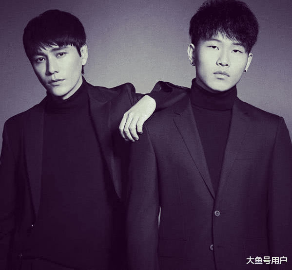 陈坤晒儿子近照引围观,陈遵佑专注看手机,各顾各的没话说?