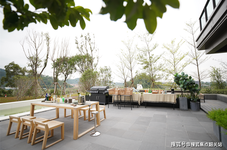 二層贈送大露臺,閑看花開花落·一層約100﹐庭院,私享空間方正大宅