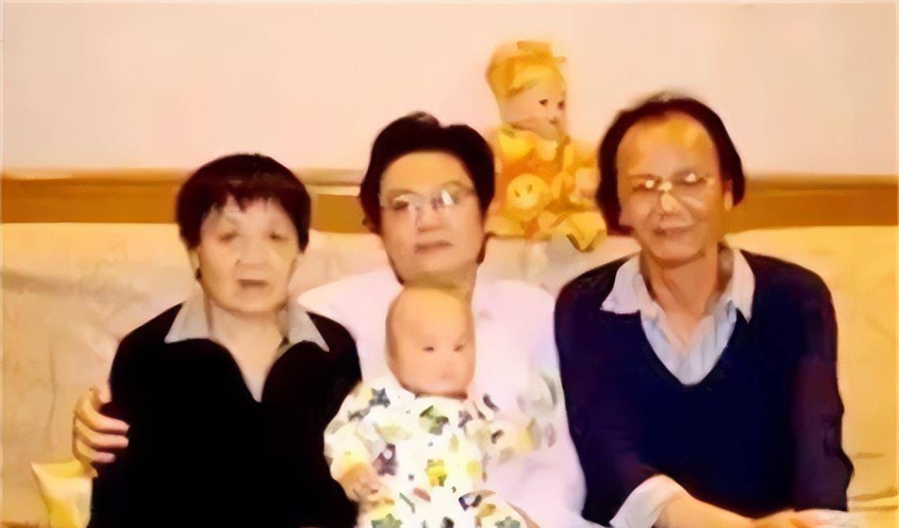 知青爱情往事:因父亲拆散,女子为爱变疯,男子两次选择催人泪下_戴建国