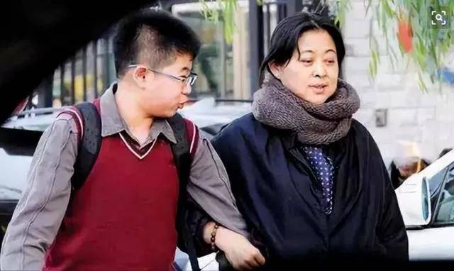 原创倪萍感谢陈凯歌不娶的恩情儿子很孝顺老公是绝世好男人