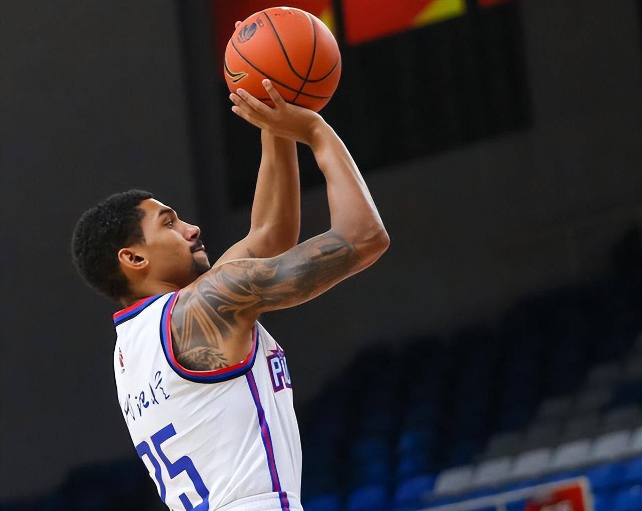 原创据透露辽宁男篮锁定了外援可能会签下nba总冠军级别的后卫郭艾伦