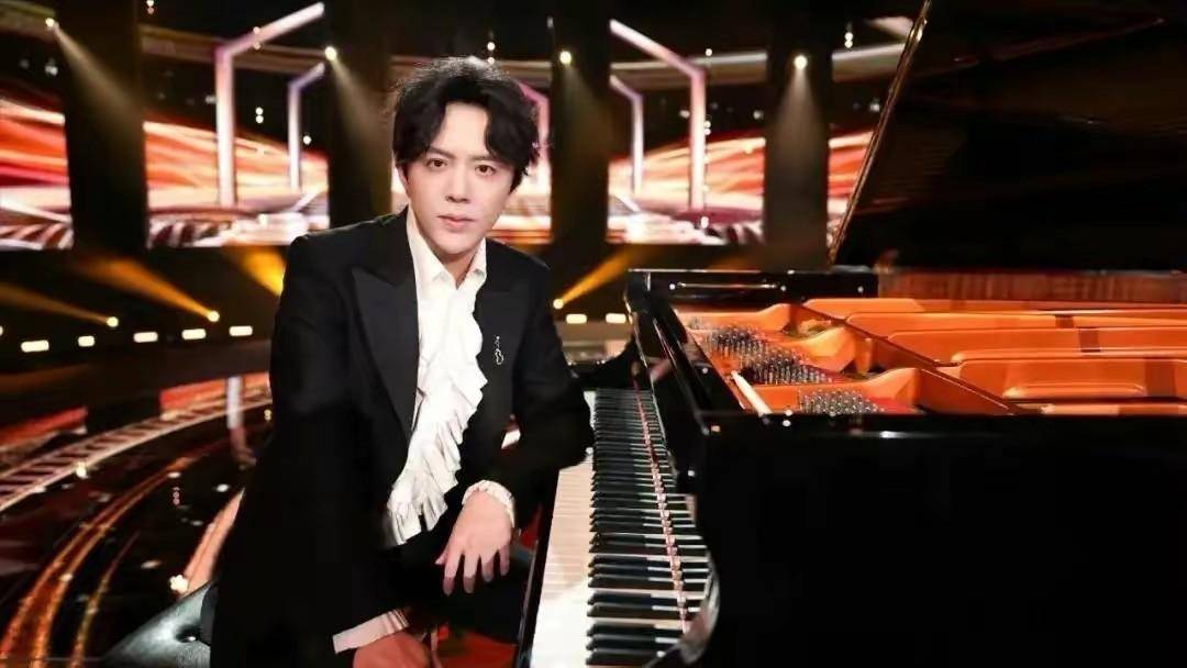 "管不住下半身"的7位明星,一个比一个会"作",不值得同情_李易峰