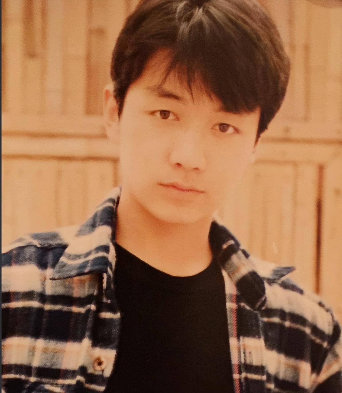 原创伍六一邢佳栋曾被北影开除演技一级棒出道至今不温不火