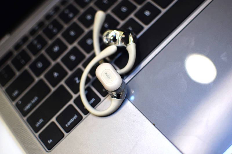 一款性价比极高的百元耳机西圣air耳机带给你舒适音乐享受