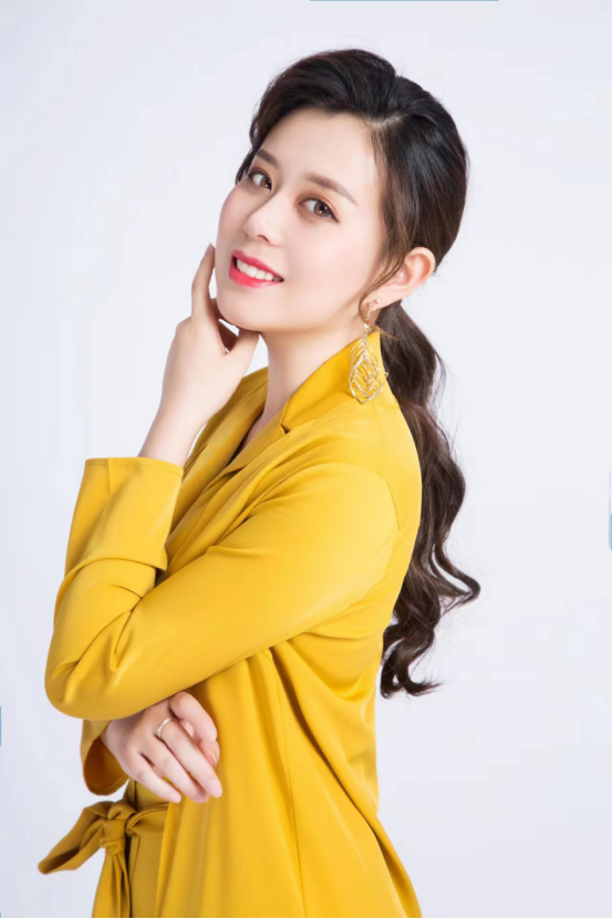 方芳原江苏省广播电视总台好享购物频道主持人江苏台荔枝红人"韵味