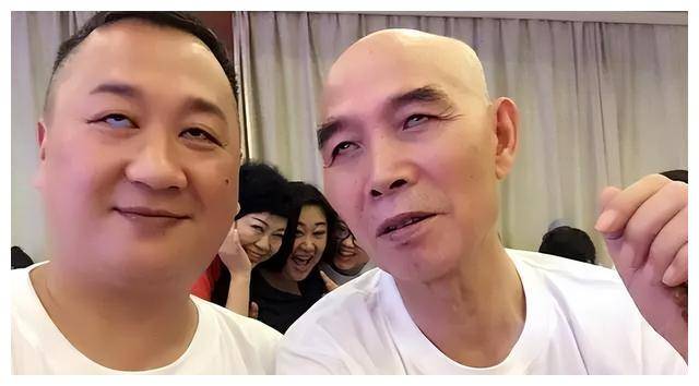 川渝巴蜀笑星的座驾揭秘,成都男神李伯清的车型大揭秘_刘德一_成功