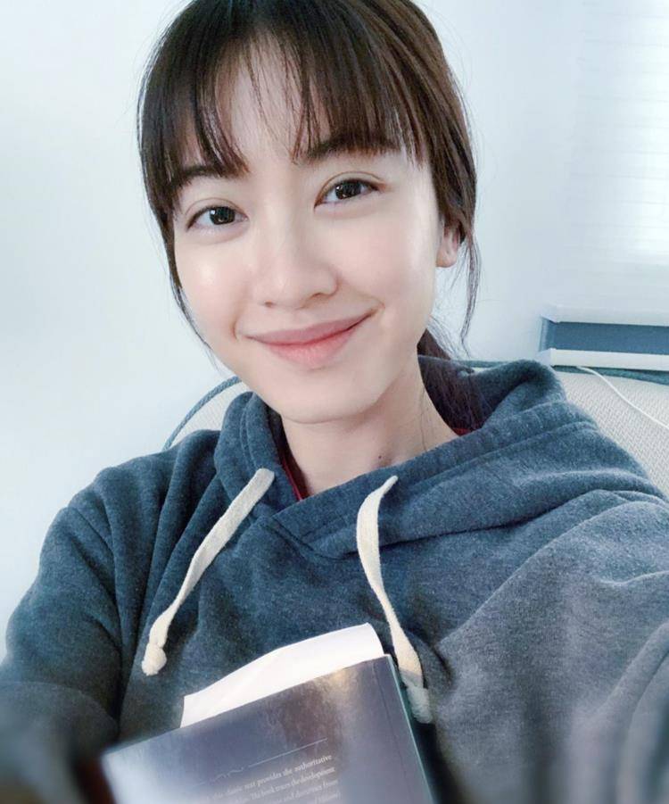 港姐冠军朱千雪转行当律师!事业,爱情,友情都是人生赢家_生活_交往_岑