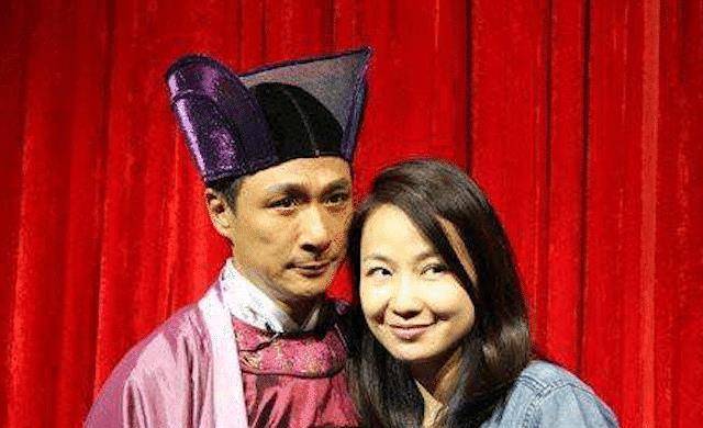 和影帝老公一见钟情,结婚近20年没做过家务,依旧年轻似少女_王丽萍