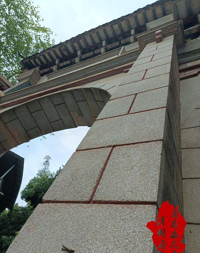 原创桂平西山一张旧照讲西山门牌楼的故事我的旧模样也很酷