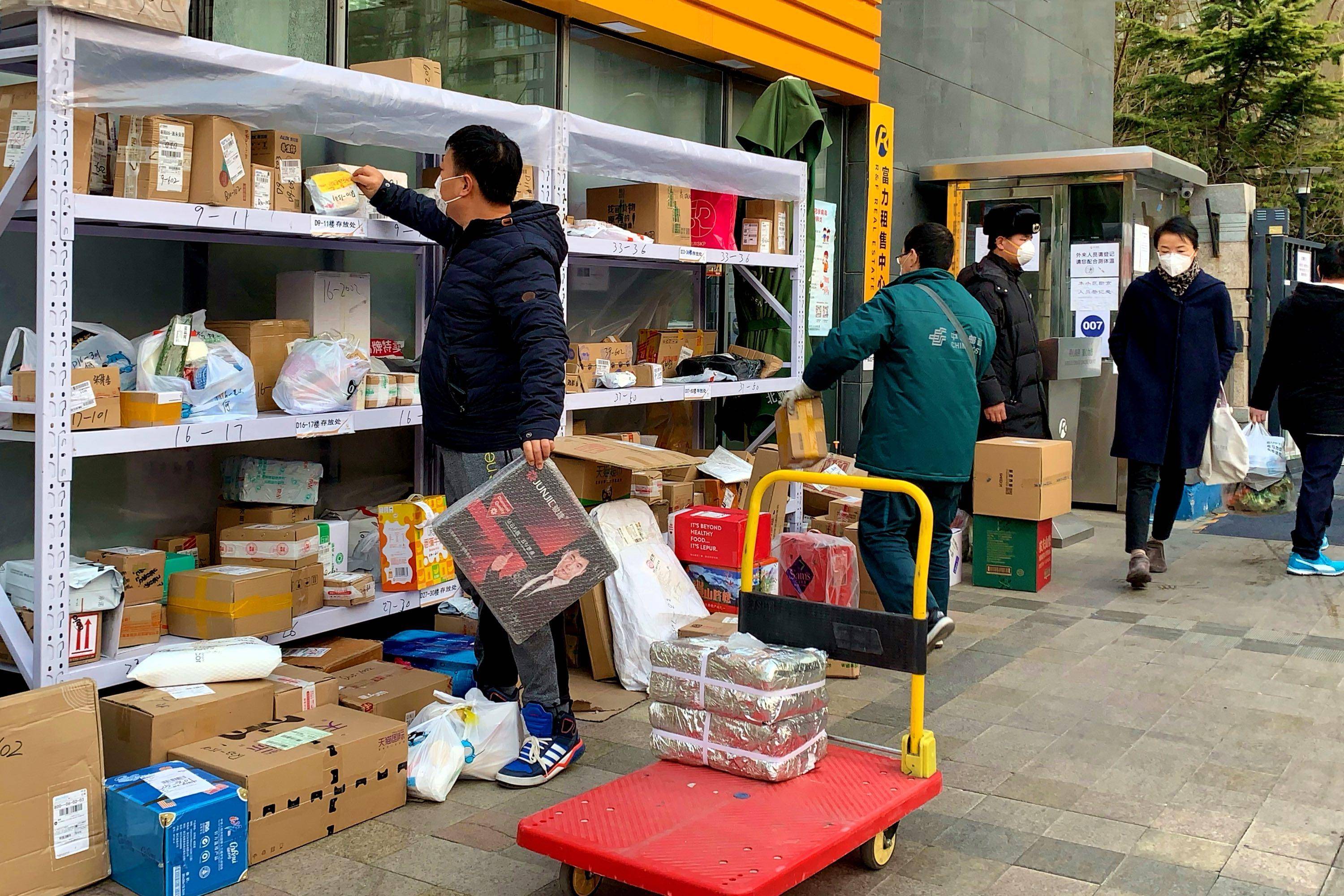 原创闹大了快递不能放驿站快递小哥集体辞职给电商行业当头一棒