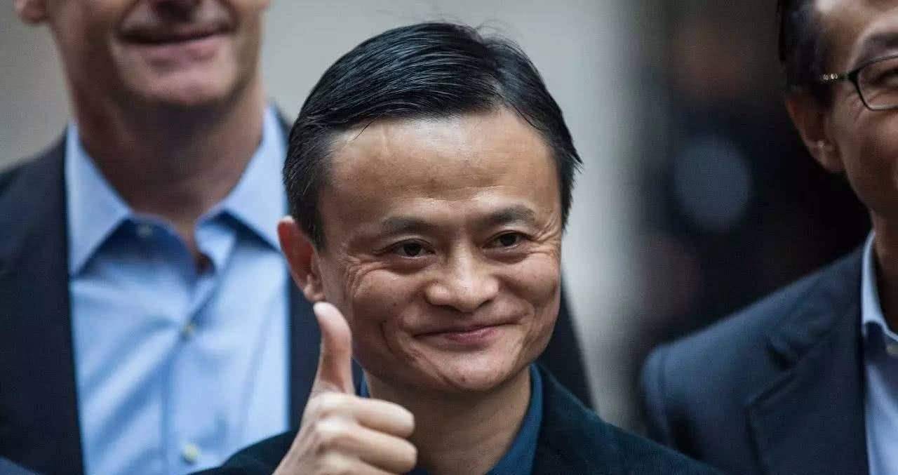 我国也诞生了很多的富豪,如今被大家所熟知的就要属马云和马化腾了