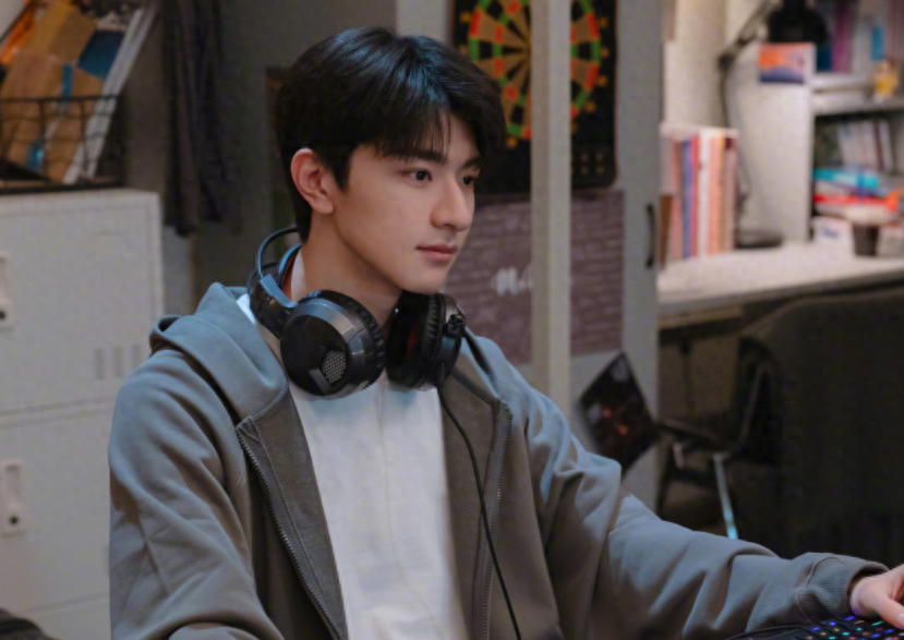 原创又一部甜宠剧开播被指翻版微微一笑很倾城首播热度破6000