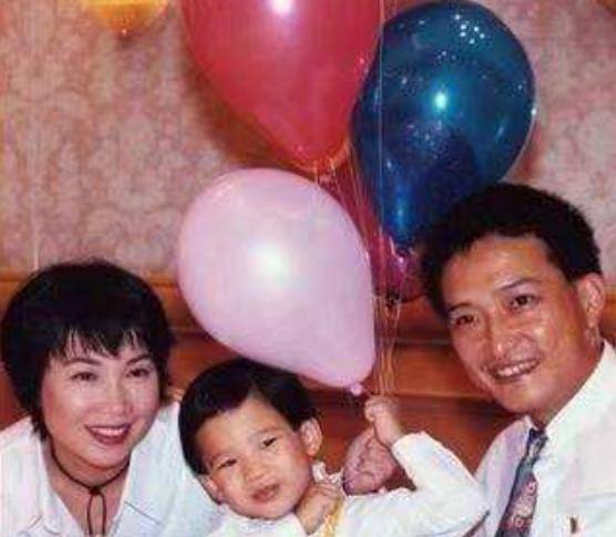 "刘威麟整整一晚都没有出现,甚至都不愿接通苏芮拨过去的电话