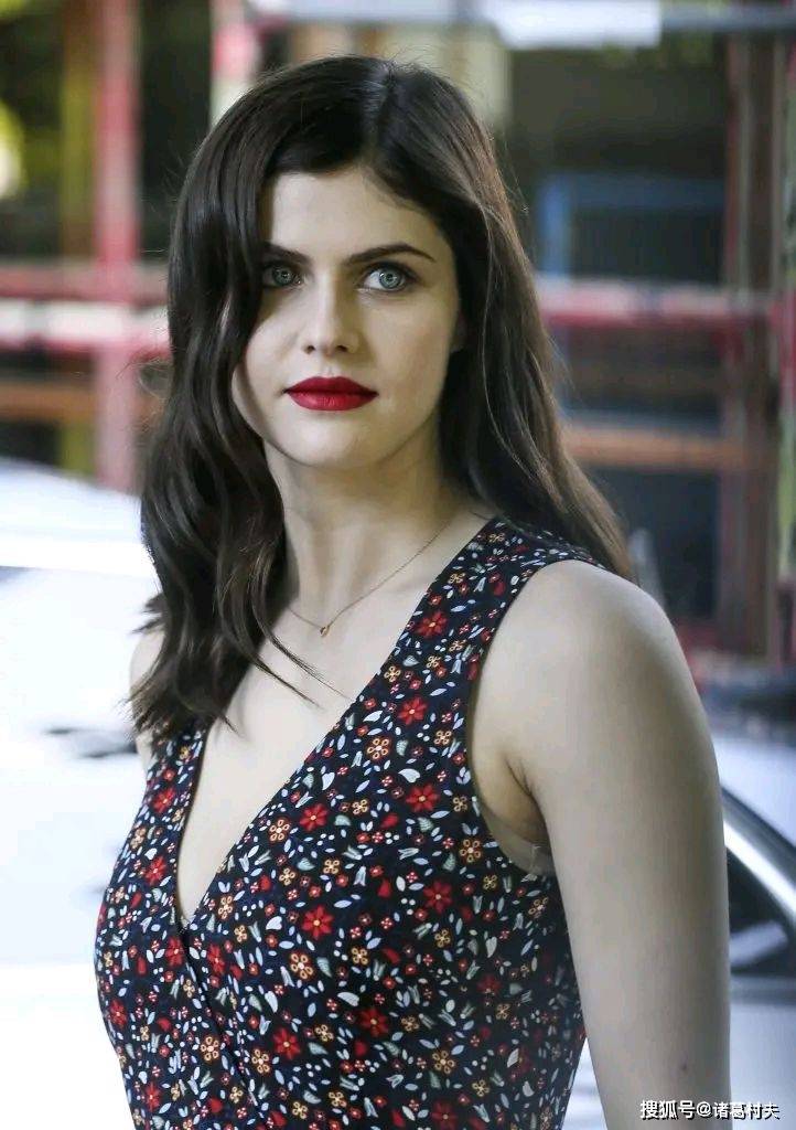 原创人间极品亚历桑德拉达达里奥性感得无可救药