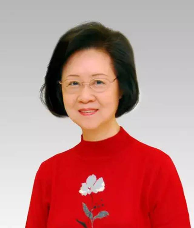 琼瑶言行三观尽毁:早年师生恋,中年纠缠已婚男,坐引擎逼宫正妻_平鑫涛