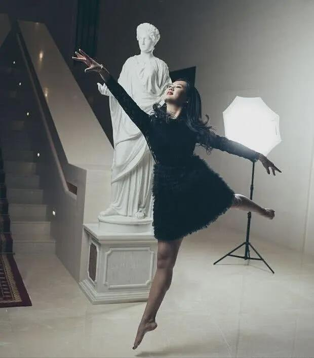 姚安娜擅长芭蕾,但这并不意味着她能依靠芭蕾为生.