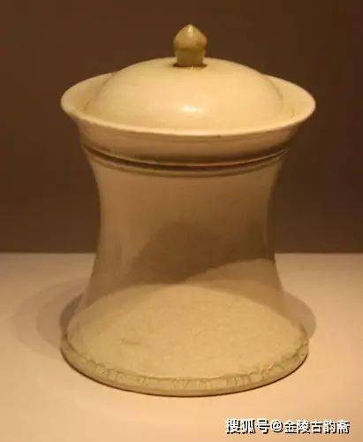 国家博物馆所藏隋唐的青瓷和白瓷鉴赏_唐代_瓷器_时期