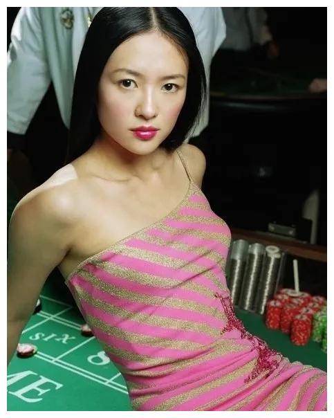 章子怡:巨星背后的工人家庭,实力颜值并存,卧虎藏龙.