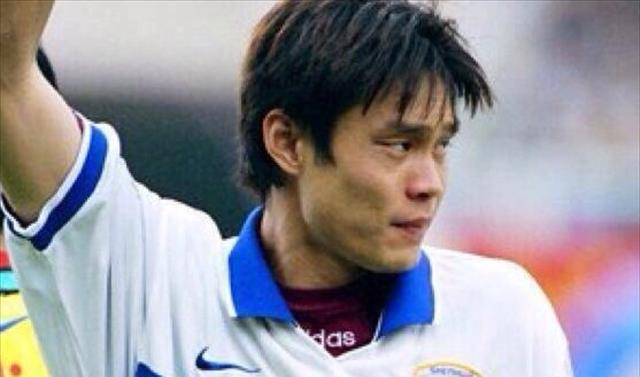 但他在在役时,尤其是在留洋期间,范志毅身上爆发的肌肉,和他较为坚毅