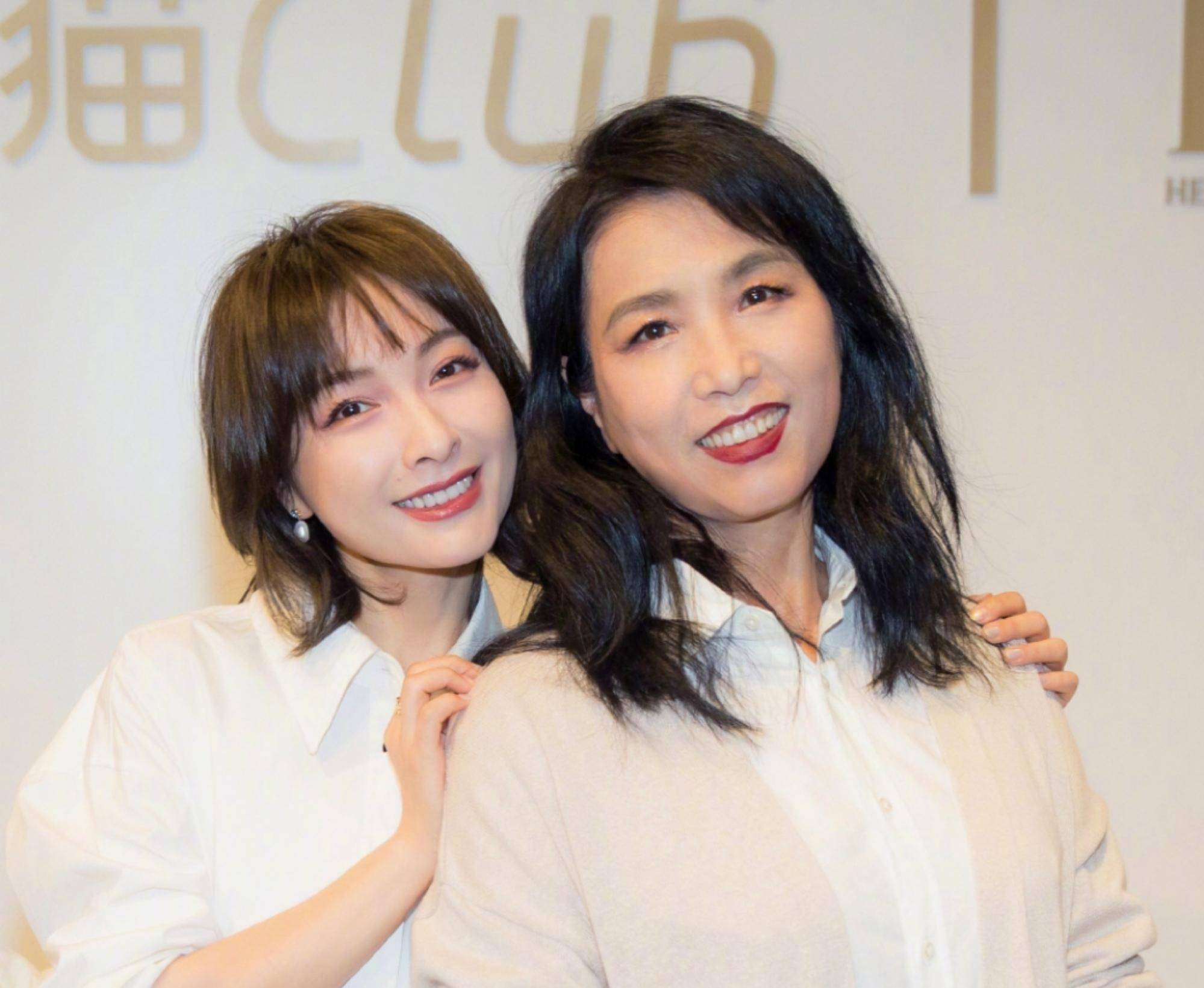 原创妈妈颜值solo出道系列宋妍霏妈知性张馨予妈精致她妈妈更绝