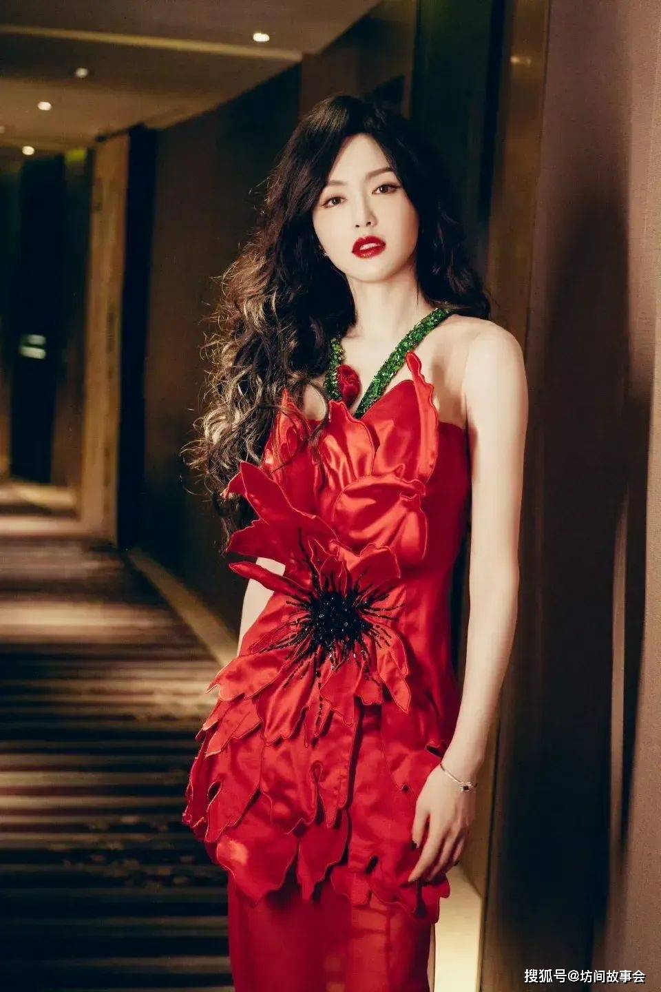 原创展现清纯魅力女神风范十足明星美图之唐嫣