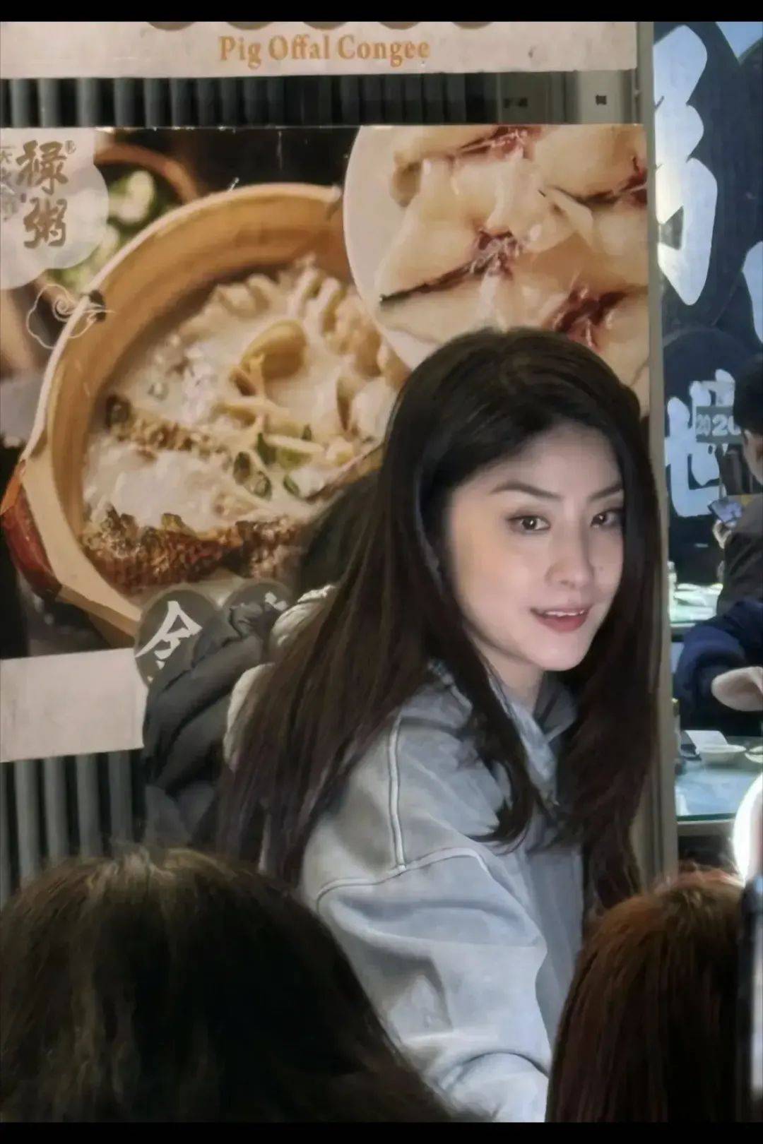 陈慧琳脸大并不漂亮,但确实抗老!