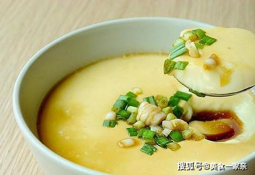 原创蒸鸡蛋羹时水和蛋的比例很重要记住这一点鸡蛋羹丝滑美味