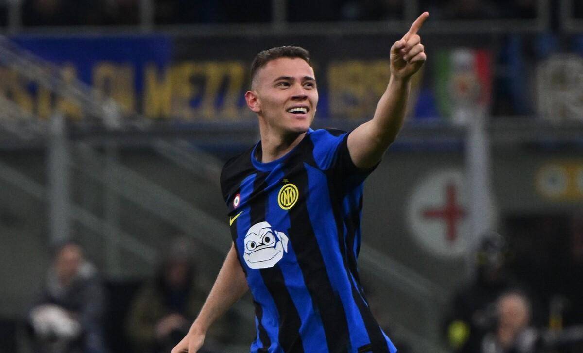 国米狂胜热那亚,12连胜领跑意甲!桑切斯阿斯拉尼建功_比赛_球员_球迷