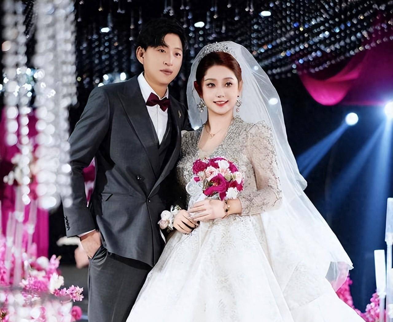 24岁女排美女结婚!1米96帅气老公像男明星,郎才女貌挺般配