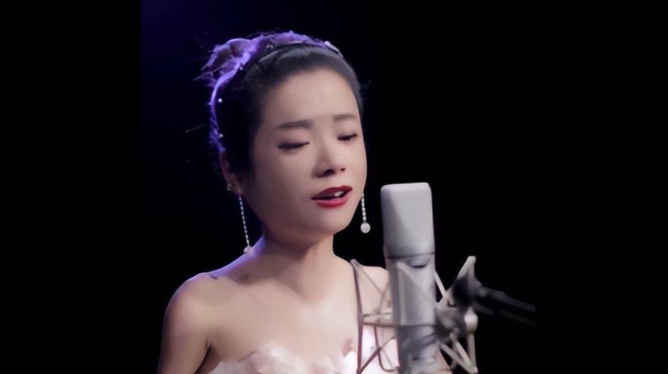 29岁歌手王丽为生二胎住进icu体重只有50斤拥有三套房三辆车