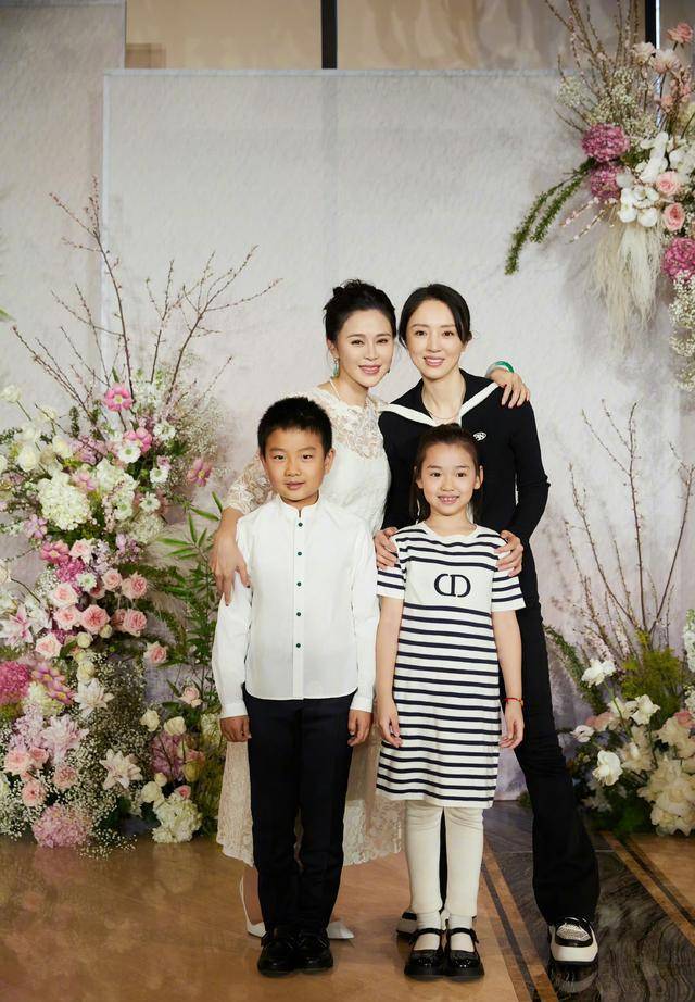 原创关悦45岁生日董璇连续24年为闺蜜庆生姐妹感情超好