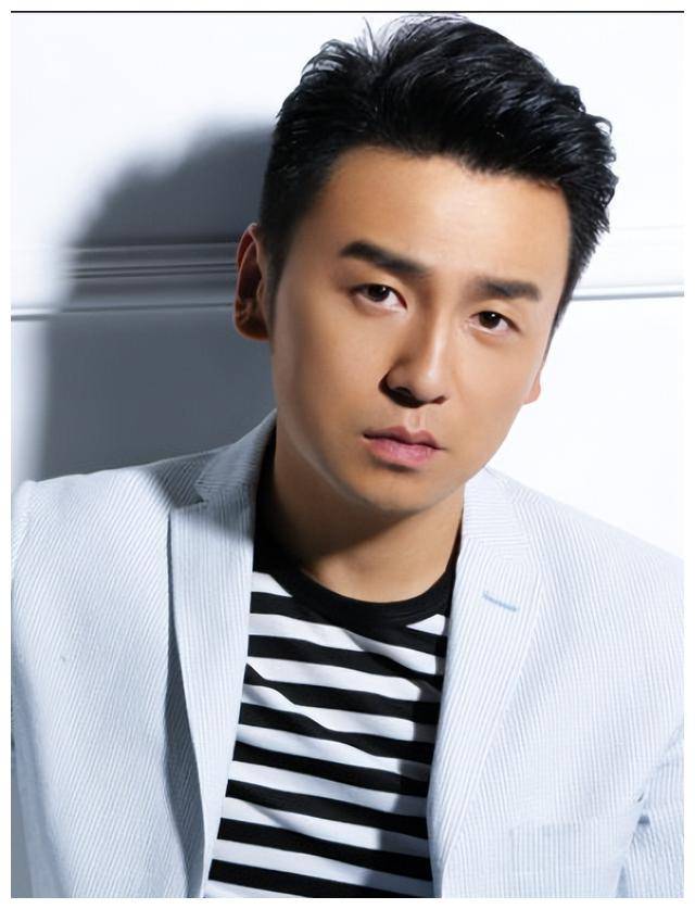 雷佳音早恋叛逆裸婚大学同学揭秘我们都被窝囊废骗了