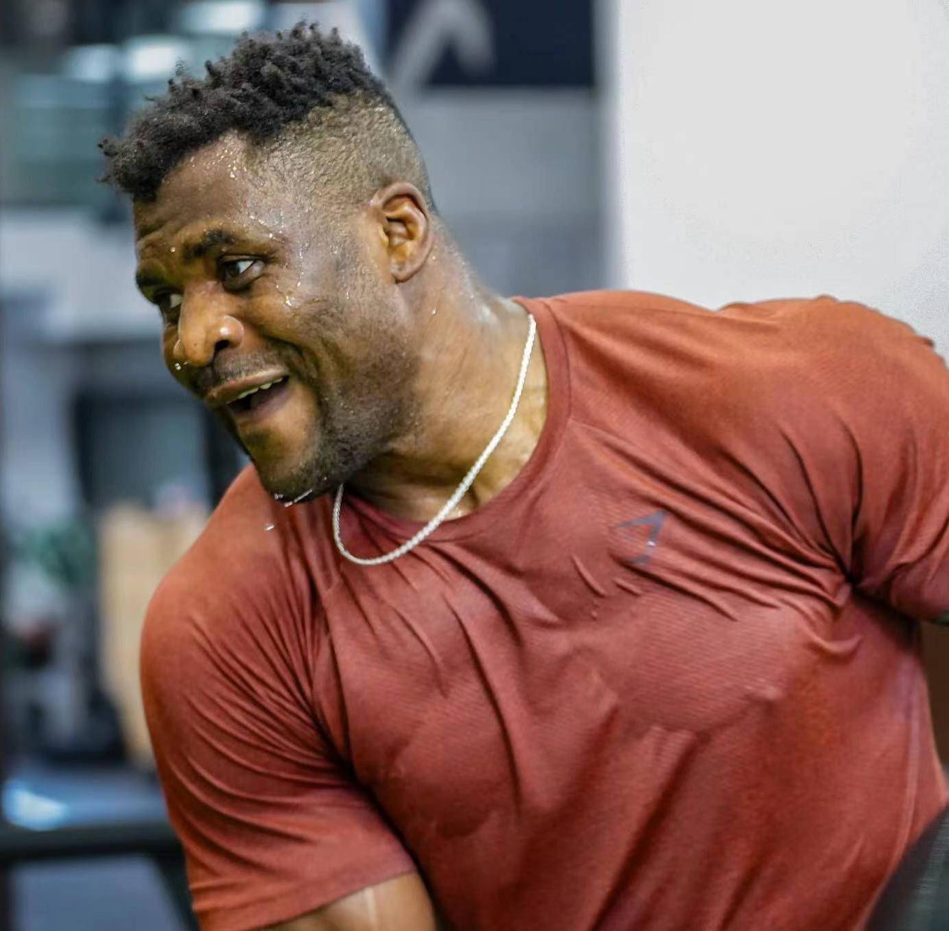 纳干诺将狂赚2000万美元!张志磊:我愿意和他打,没人和钱过不去