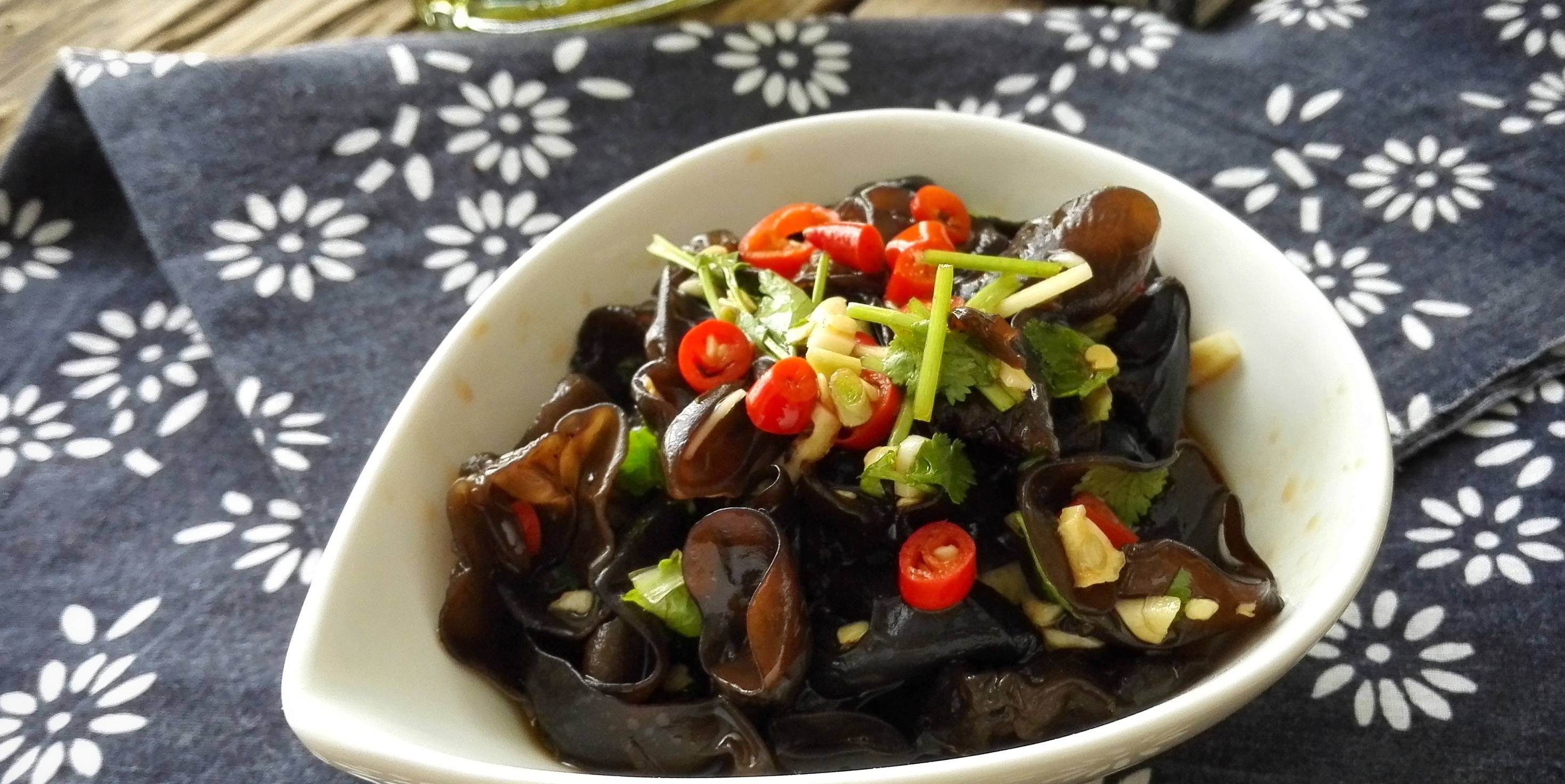 它是素中之荤,常吃血管通,排毒瘦身还润肤,春季多雾霾要多吃_黑木耳